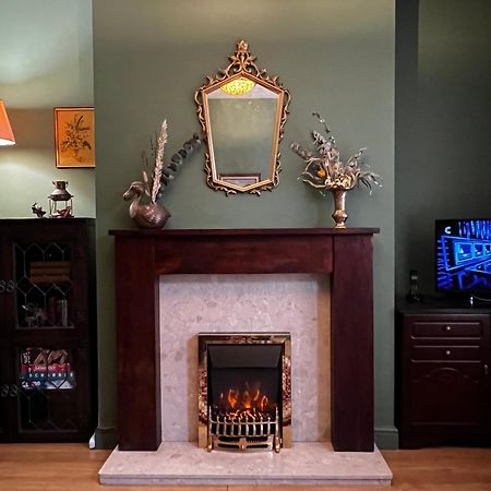 Robin'S Hollow: 2Bd Home Near Wrexham Afc 外观 照片