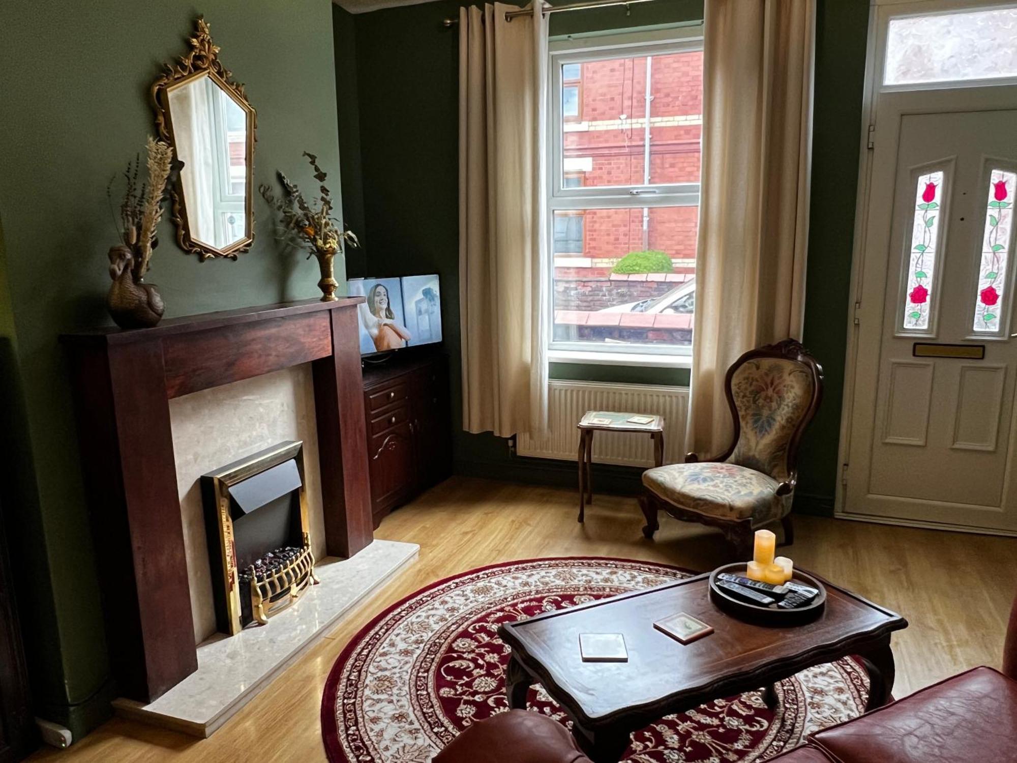 Robin'S Hollow: 2Bd Home Near Wrexham Afc 外观 照片
